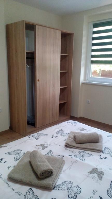 Apartment Marija Сремска Митровица Екстериор снимка