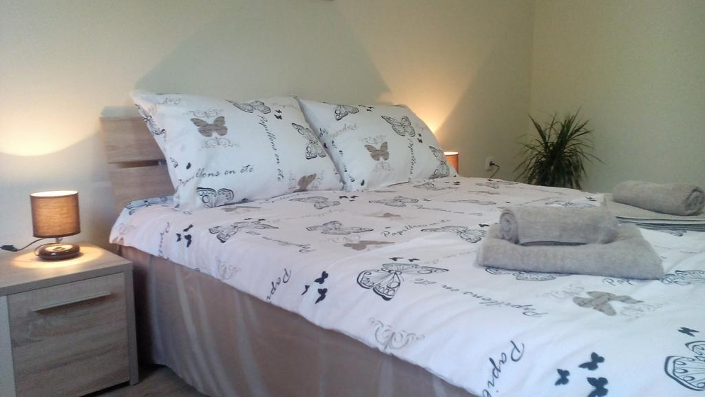 Apartment Marija Сремска Митровица Екстериор снимка
