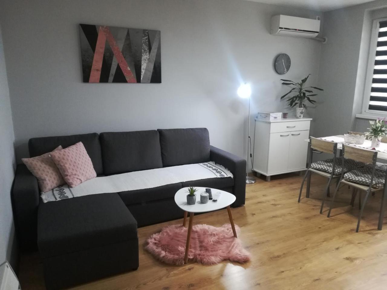 Apartment Marija Сремска Митровица Екстериор снимка